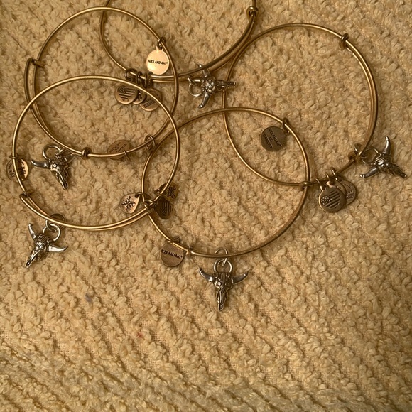 Bracelets - Picture 5 of 5